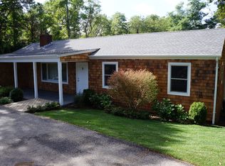 43 Hills Station Rd, Southampton, NY 11968