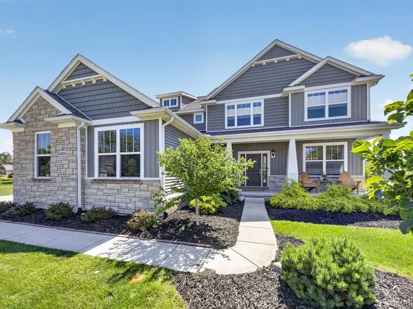 2429 Walnut View Dr, Howell, MI 48843