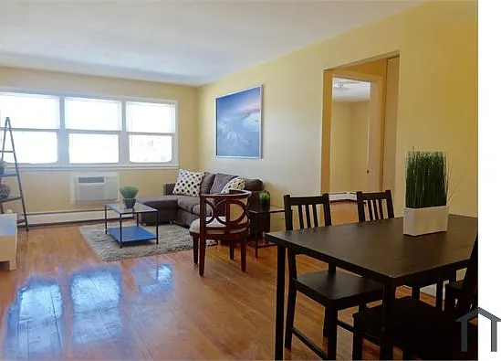 64 Dell Ave — Photo 3
