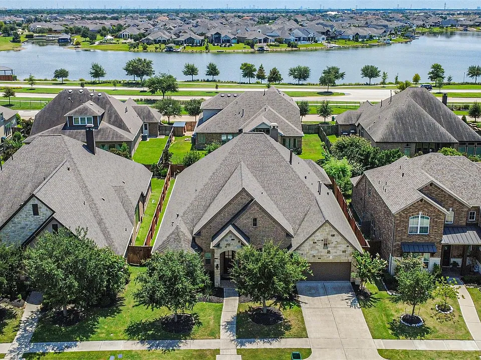 10918 Avery Arbor Ln