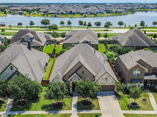10918 Avery Arbor Ln, Cypress, TX 77433