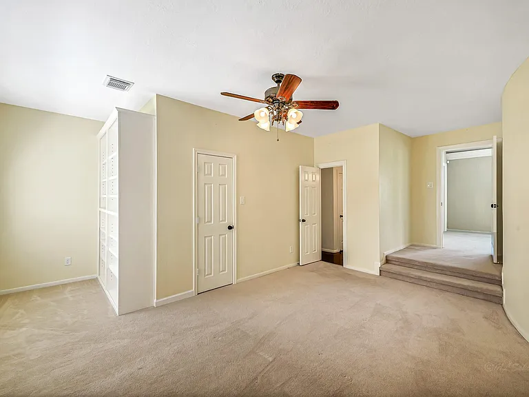 21410 Ganton Dr — Photo 34