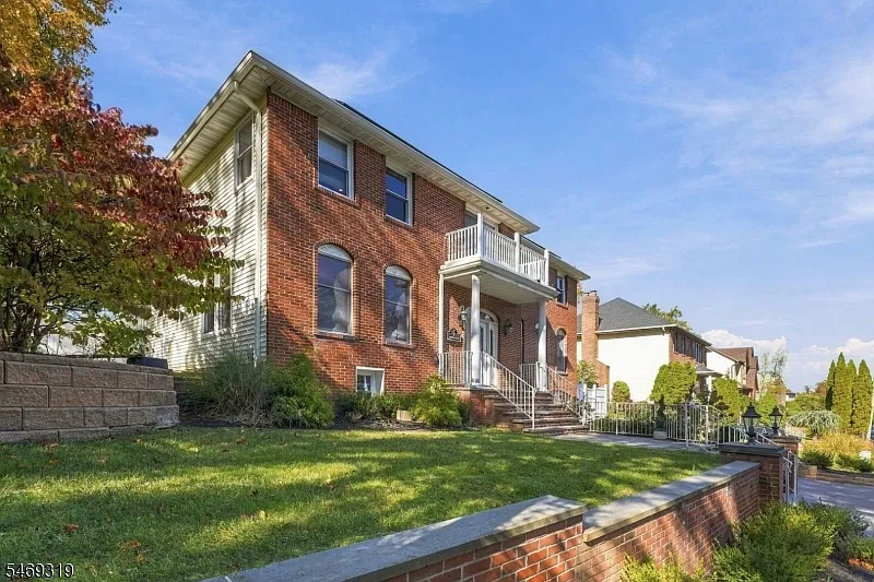 4 bed, 4.0 bath, $7,200 — Photo 3