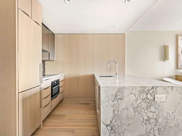 111 West 56th Street image 5 of 14