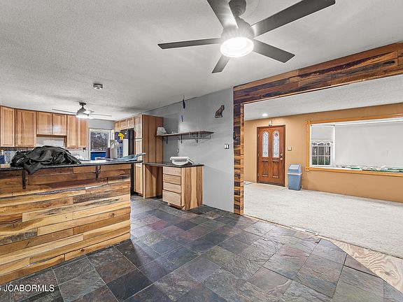 5th image of 723 Halifax Rd