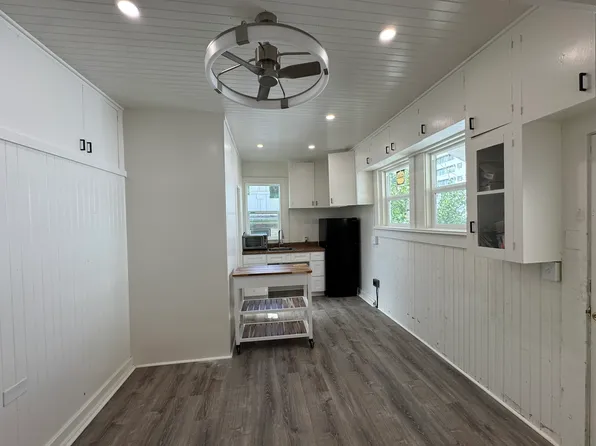 2714 Nakookoo St #2, Honolulu, HI 96826