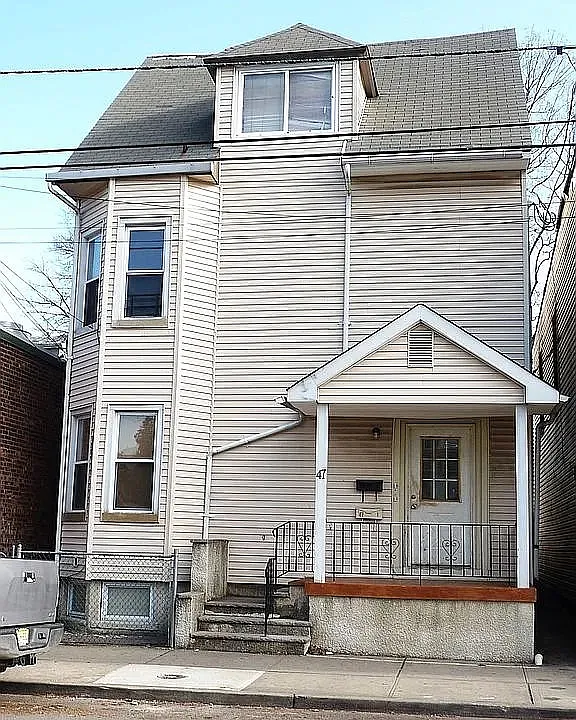 47 Freeman St #1