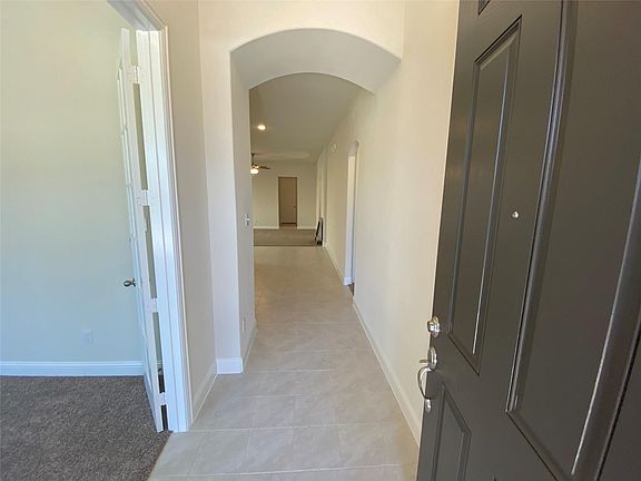 4th image of 5513 Acoma Ln