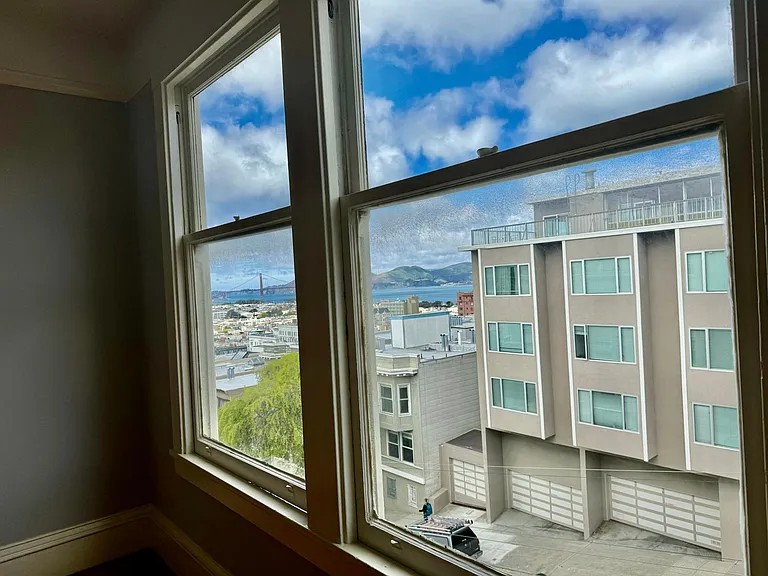 2335 Larkin St #12 — Photo 9