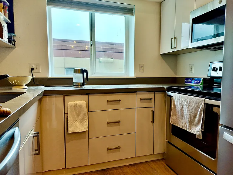 712 E Denny Way #502 — Photo 8