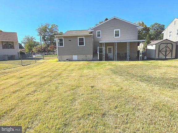 3rd image of 27 Goldy Dr