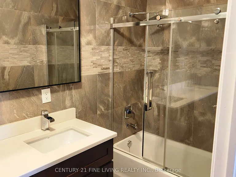 44 Reuben Ave — Photo 22
