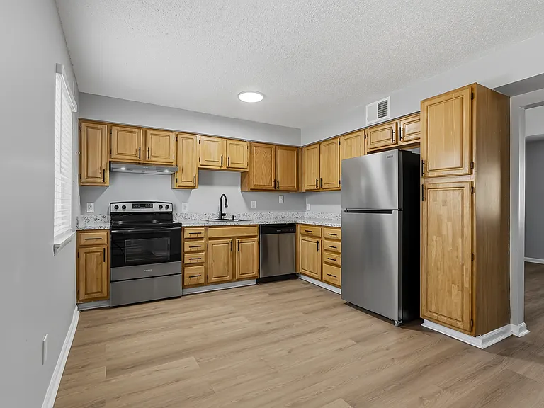 The Reserve @ BLU Townhomes — Photo 14