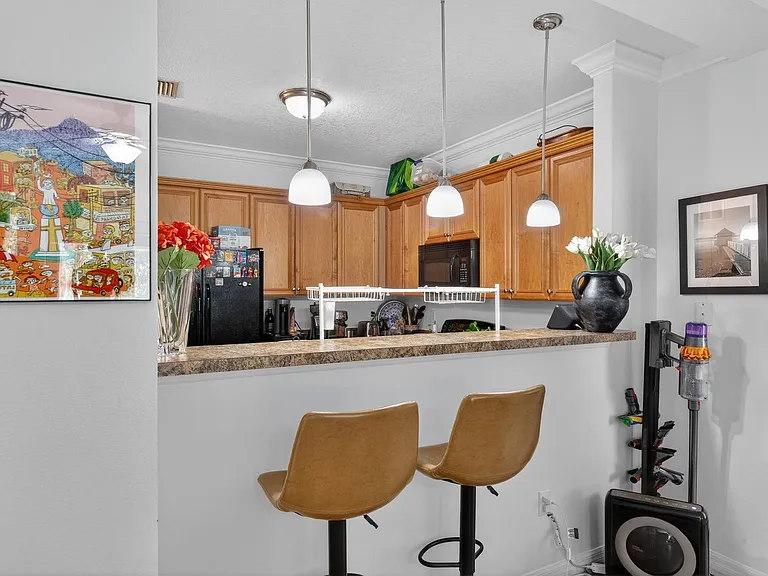 1185 SW 9th Rd #212 — Photo 7