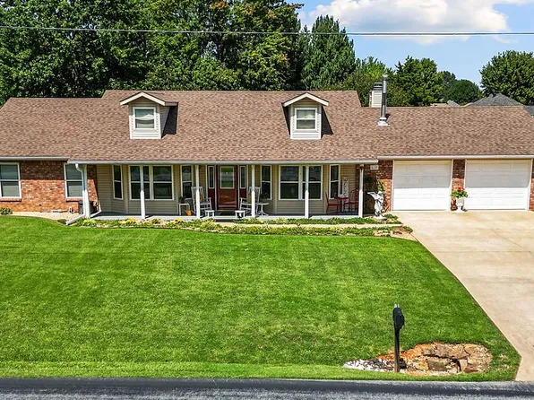 418 Robinson Ave, Lowell, AR 72745