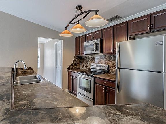 2nd image of 7516 Willow Wisp Dr W