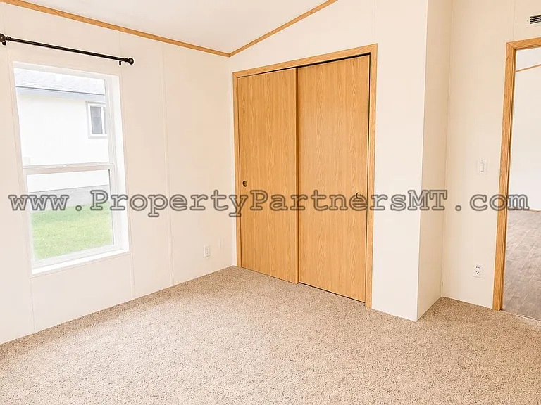 110 Sunlight Ave — Photo 7
