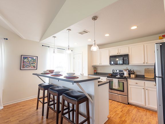 2nd image of 4106 Temprano Dr