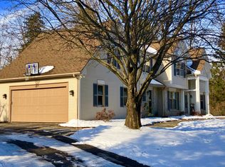 53 Cardogan Sq, Rochester, NY 14625