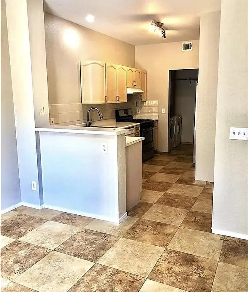 3 bed, 1523 sqft, $2,175 — Photo 3