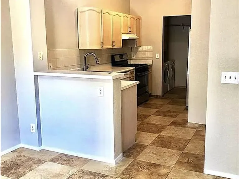 2601 Country Maple Ave — Photo 3