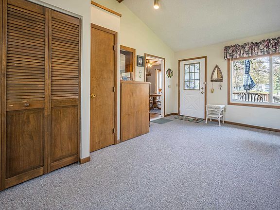 4th image of 6599 Circle Dr