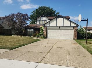 3551 Chippendale Dr, Sterling Heights, MI 48310