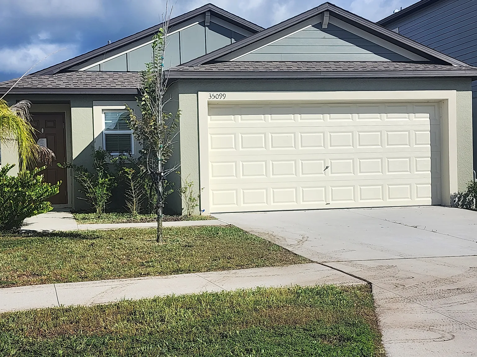 3 bed, 1448 sqft, $2,100 — Photo 1