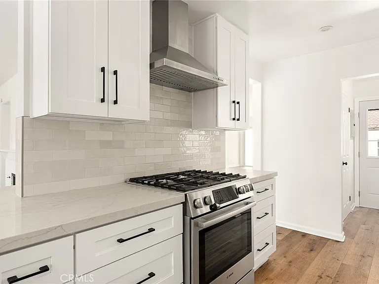 5840 Allott Ave — Photo 6