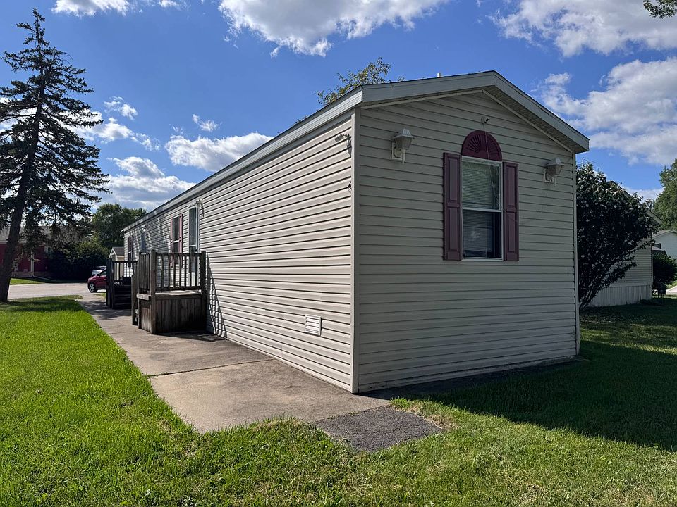 1st image of 49633 Au Lac Dr E