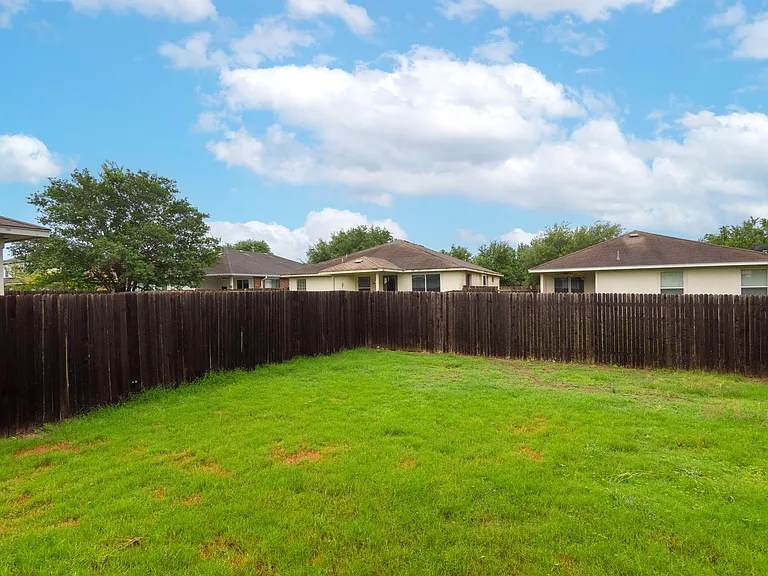 913 Coronation Way — Photo 46