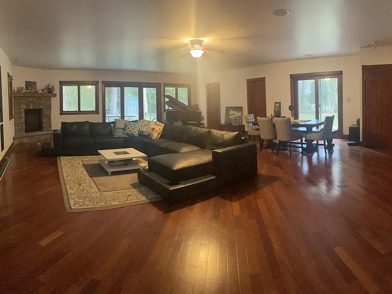 7 Wildwood Dr — Photo 4