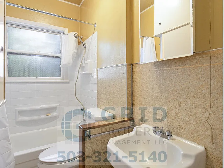 1905 SE Morrison St #1 — Photo 11