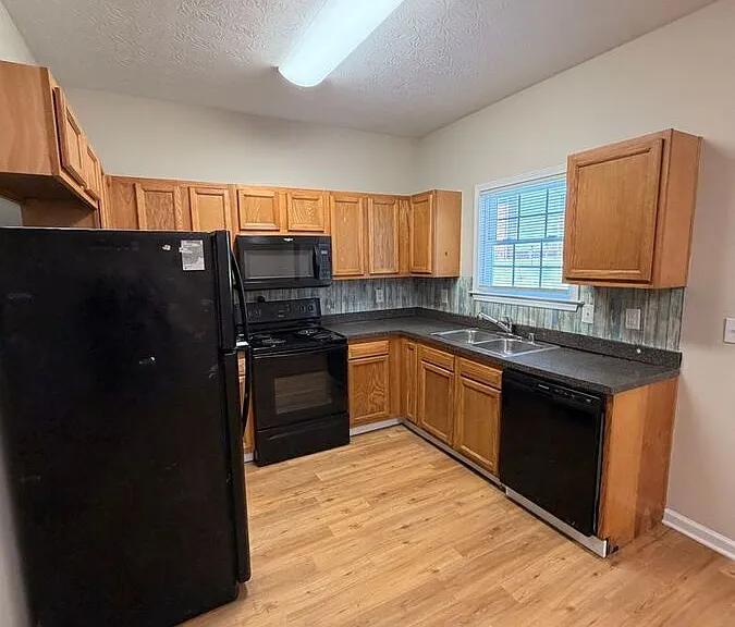 223 Ridgewood Dr — Photo 22