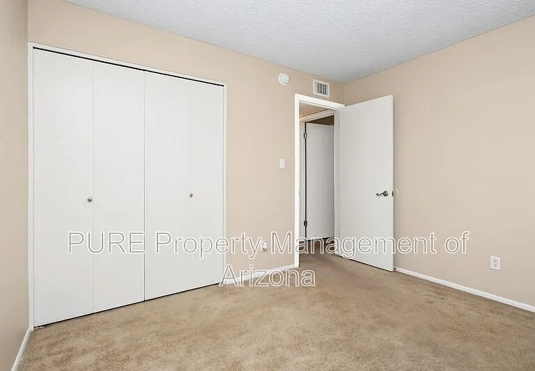 1224 E Evergreen St #102 — Photo 15