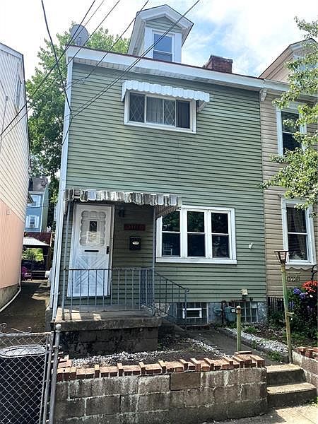 1st image of 3226 Mary St