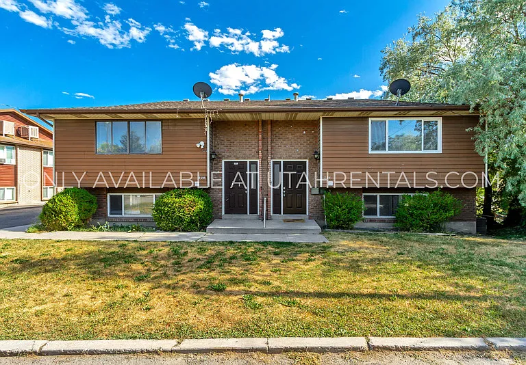 228 W Foxbridge Dr — Photo 17