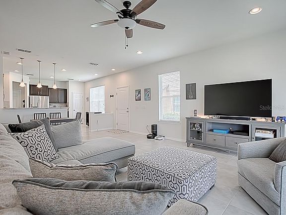 5th image of 1097 Pavia Dr