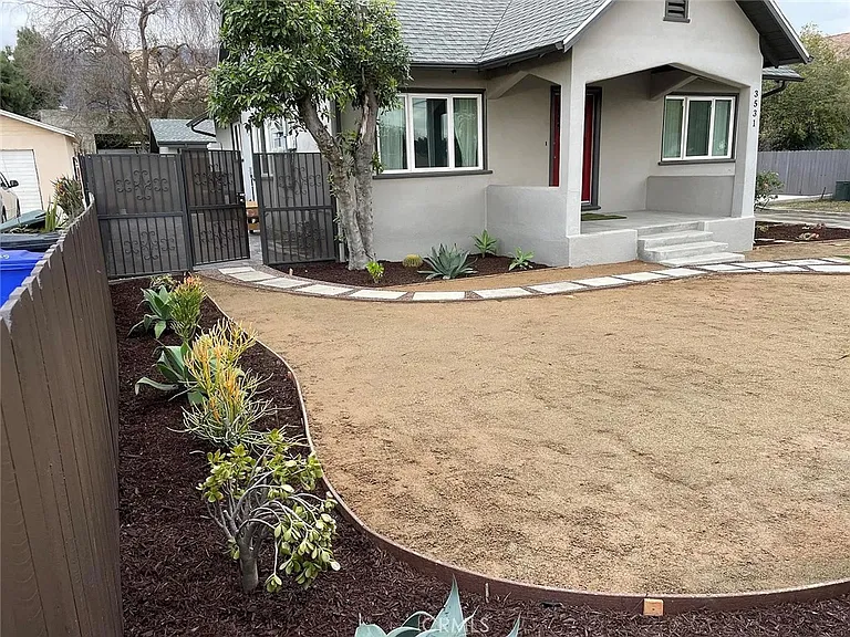 3531 Brandon St — Photo 2