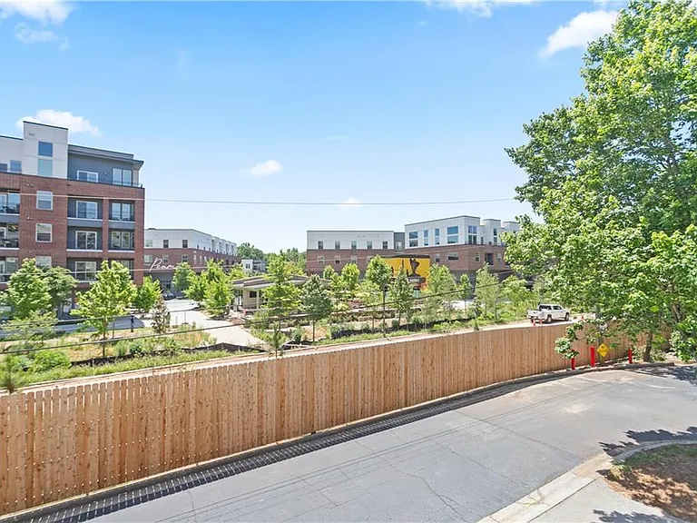 655 Mead St SE #11 — Photo 13