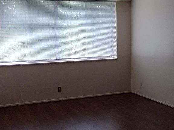 4th image of 7509 York Dr #A