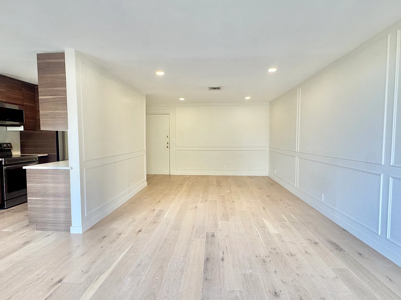1 bed, 831 sqft, $2,750 — Photo 4