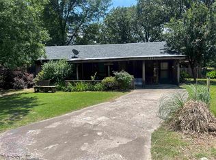1217 S Vail St, Stuttgart, AR 72160