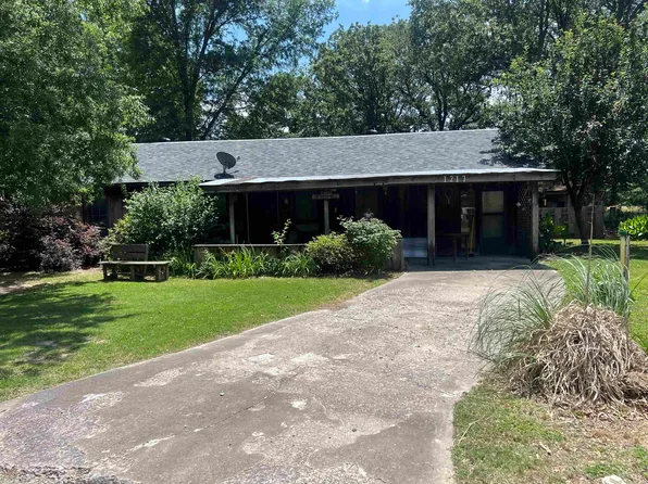 1217 S Vail St, Stuttgart, AR 72160