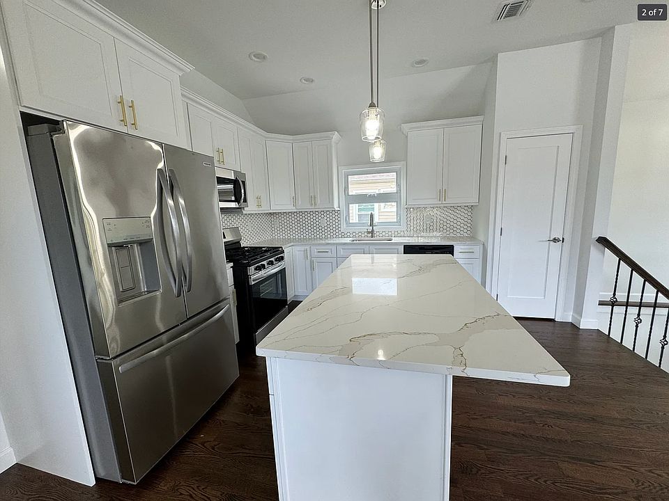 1st image of 457 Home Ave #2R