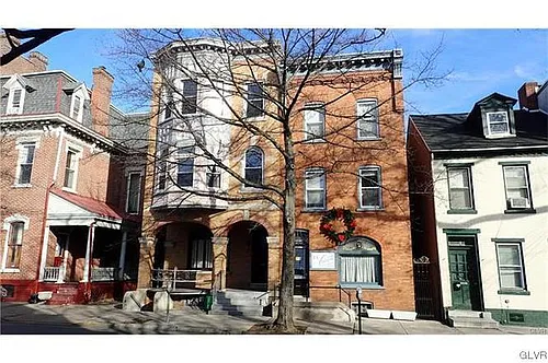 217 N 8th St Photo 1