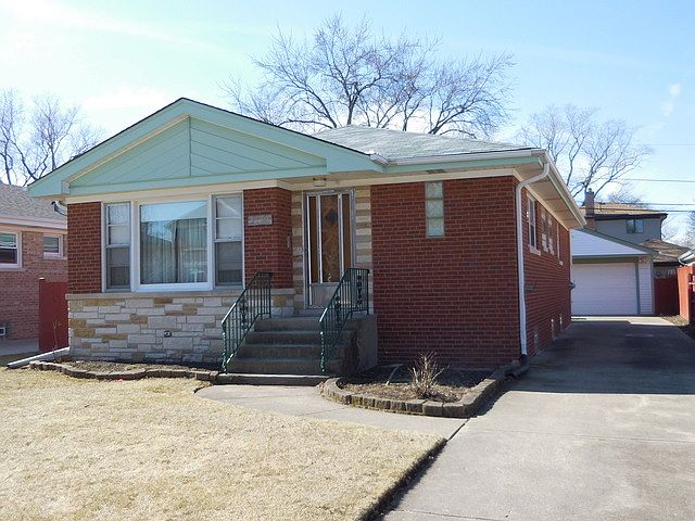 1st image of 8112 N Oconto Ave