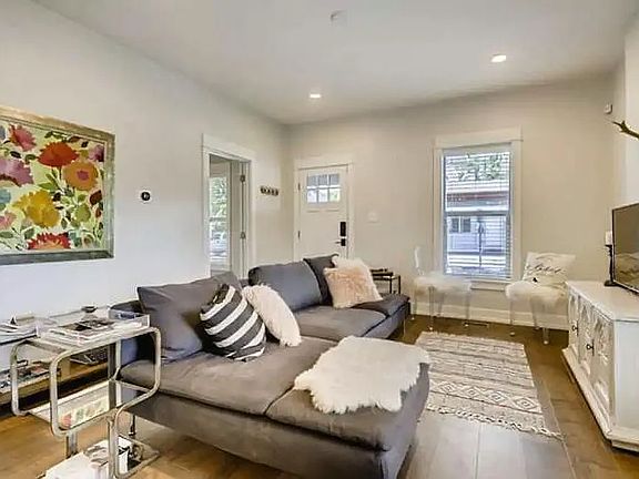 3rd image of 5125 W 41st Ave