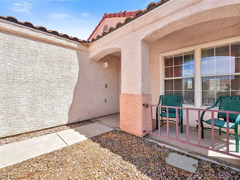 848 Angelus Oaks Dr — Photo 29
