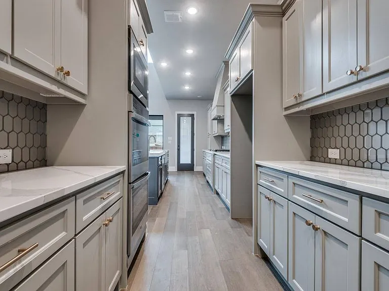 1317 Black Walnut Ln — Photo 9